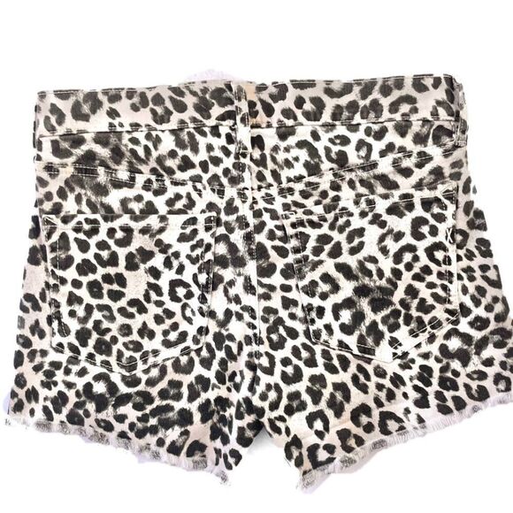 Express Shortie Leopard Denim Shorts - Picture 4 of 7